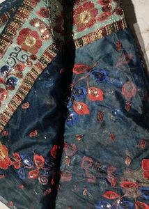 Beautiful Net Sareee With Thread Work