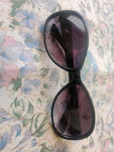 Sunglasses (Black)