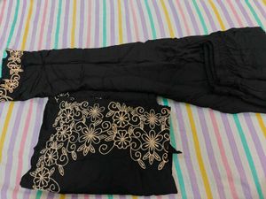 Floral Embroidered Kurta