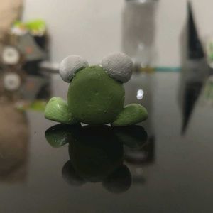 Kawaii Frog Clay Desk Buddy 🐸