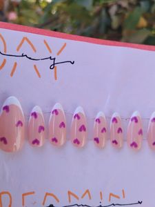 Press On nails