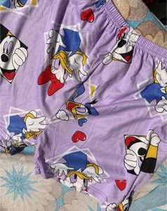 Daisy Duck shorts 🦋