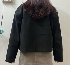 Chic Black Cropped Jacket