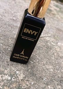 Envy OUD LUXURE! 🔥 Not Used Fully New