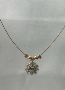 Elegant Floral Pendant Necklace