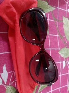 Chic Burgundy Sunglasses