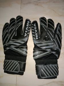 Nivia Goalkeeper Gloves