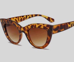 Cat Eye Animal Print Sunglasses