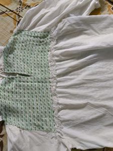 White Zara Top With green Houndstooth Pattern.