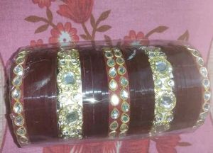 maroon Chuda For Women