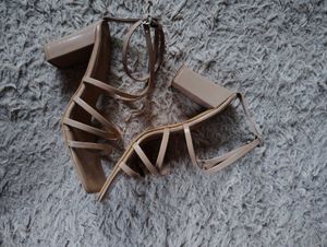 J&amp;M Looks Strappy Heel