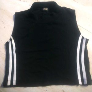 I'm Selling Beautiful Crop Black Top