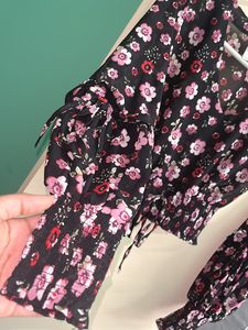V Neck Floral Top