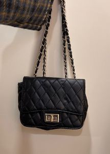 Quilted Chain Shoulder Bag
