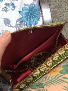 Jadau Clutch