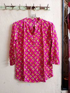Combo Of Three Short Kurtis Size M