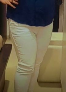 White High-Waisted Jeans