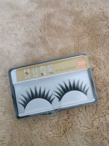 Nude Eyelashes