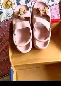 new trendy pink slipper