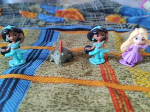 Disney Princess Figurine Lot 4pics Combo
