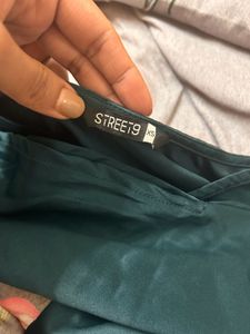 Emerald One-Shoulder Dress