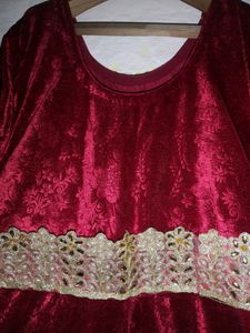 *Beautiful Velvet Gown Full Ghera ✨