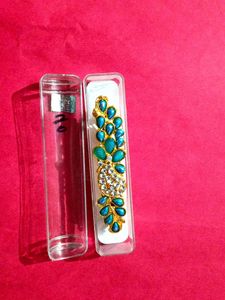 🏵️Brand New Hairclips With Different Colours🏵️