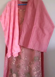 Avaasa Pink Gown Set. No Flaws