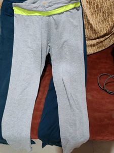 Tommy Jeans Blue pants And Grey Leggings