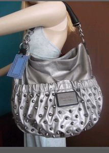 Vera Wang Authentic