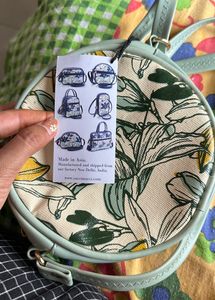 SACCI MUCCI SLING BAG