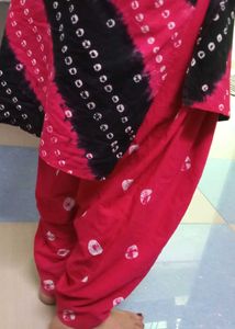 Bandhej Women Suit Red Shalwar Kurta