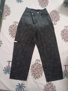 Trendy Distressed Jeans