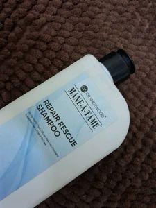 MANE-A-TAME  - Repair Rescue Shampoo