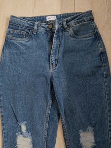 Ripped Denim straight Jeans