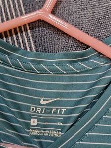 Nike Dry Fit Workout Gym Tshirt For Women