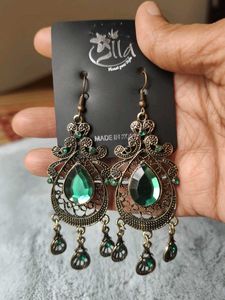 Stunning Emerald Antique Earrings