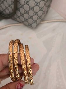 Bangles Gold Look