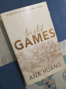 BOOK: Twisted GAMES(Ana Huang💟)
