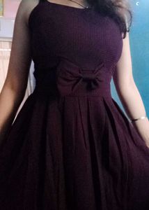 Offer! 499 Chic Burgundy Bow Padded Dress 💜