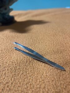 Professional Eyebrow Tweezer