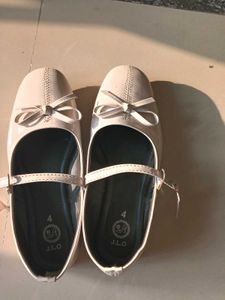 J.L.O Girls' Bow Ballet Flats