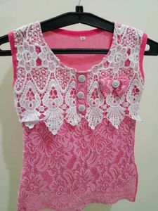 Cute Pink Lace Top! 🌸