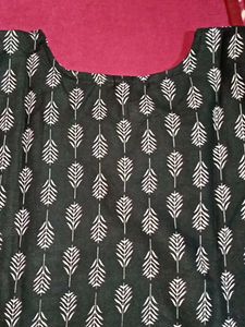 Women Floral Print Straight Short Kurta