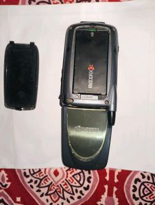 (Vintage Kyocera palm 7135 touch screen phone)