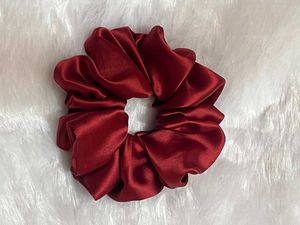 Pure satin scrunchies🎀