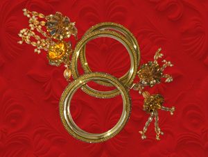 Latkan Trendy Bangles Set