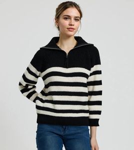 Black & White Pullover