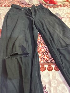 Beautiful black Rugged Jeans