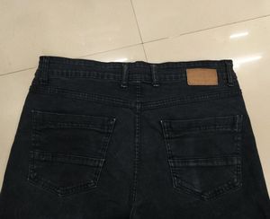 Zudio Dark Grey Slim Fit Jeans + Roadster Tshirt